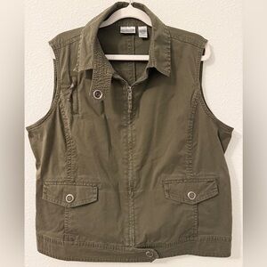 Chico’s Olive Green Utility Cargo Vest Zip Front Sleeveless Women’s Size 3